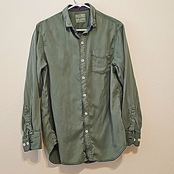 Tommy Bahama size small olive green button down in good condition! - Picture 1 of 9